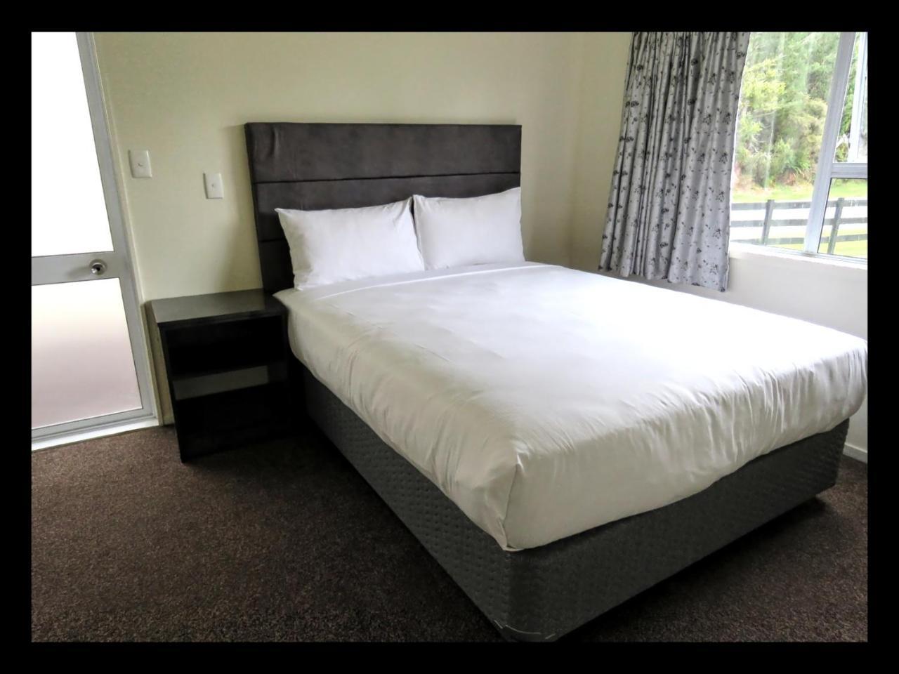 Grandeur Thermal Spa Resort Taupo Exterior photo